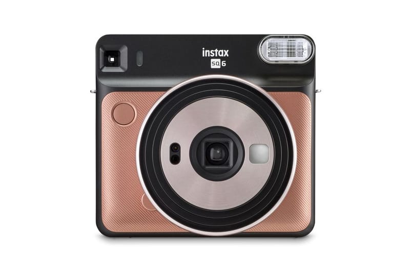 富士フイルムが正方形の記録フォーマットを採用したインスタントフィルム instax SQUARE SQ6 を発表