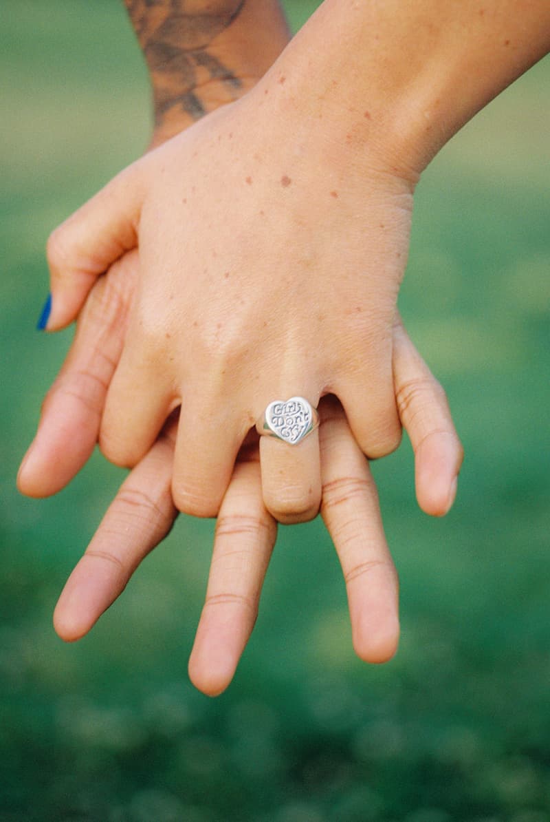 5月3日の1日限りで展開される Girls Don’t Cry 限定アイテムにフォーカスしたルックビジュアルが公開 verdy HYPEBEAST ハイプビースト