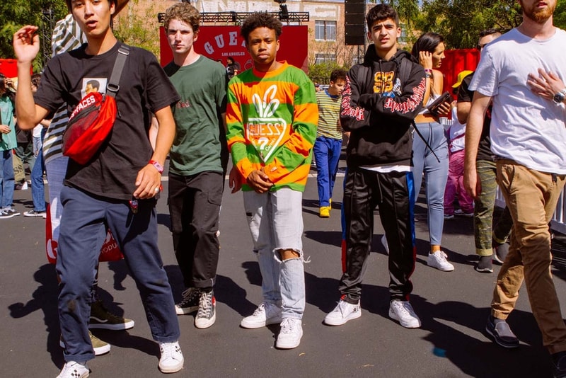ハッピームードに染まった GUESS 主催の “Farmers Market” をレポート ショーン・ワザーズプーンと〈GUESS Jeans U.S.A.〉によるコラボアイテムに加え、〈Pintrill〉や〈Chainatown Market〉などを迎えた限定グッズもラインアップ VOTE FORWARD Sean Wotherspoon ショーン・ワザーズプーン GUESS Jeans U.S.A. ゲス ジーンズ U.S.A. Farmers Market The Pancake Epidemic Darren Romanelli ダレン・ロマンネリ MEDICOM TOY ベアブリック メディコム・トイ Pleasures プレジャーズ Chinatown Market チャイナタウンマーケット Pintrill ピントリル SOME WARE サム ウェア Cali Thornhill Dewitt カリ・ソーンヒル・デウィット HYPEBEAST ハイプビースト
