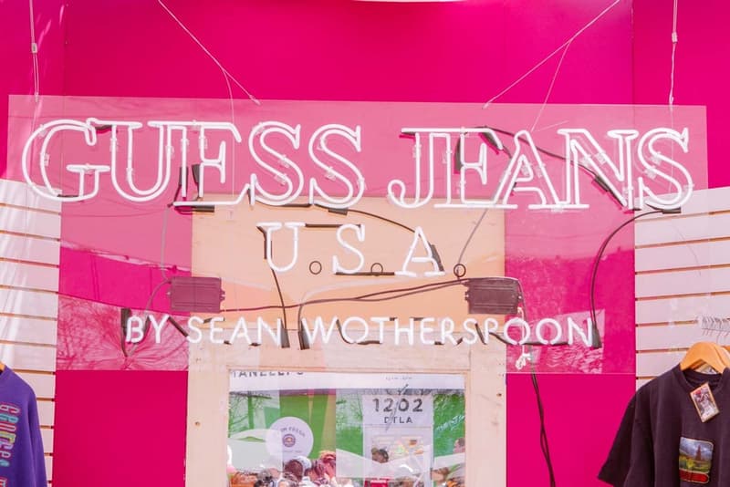 ハッピームードに染まった GUESS 主催の “Farmers Market” をレポート ショーン・ワザーズプーンと〈GUESS Jeans U.S.A.〉によるコラボアイテムに加え、〈Pintrill〉や〈Chainatown Market〉などを迎えた限定グッズもラインアップ VOTE FORWARD Sean Wotherspoon ショーン・ワザーズプーン GUESS Jeans U.S.A. ゲス ジーンズ U.S.A. Farmers Market The Pancake Epidemic Darren Romanelli ダレン・ロマンネリ MEDICOM TOY ベアブリック メディコム・トイ Pleasures プレジャーズ Chinatown Market チャイナタウンマーケット Pintrill ピントリル SOME WARE サム ウェア Cali Thornhill Dewitt カリ・ソーンヒル・デウィット HYPEBEAST ハイプビースト