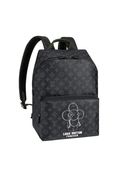メゾンとしての威厳とクリエイティブ性を追求した Louis Vuitton 2018年秋冬プレコレクション キム・ジョーンズが約7年間過ごした〈LV〉に伝えたかった一言は、“Louis Vuitton Merci（ルイ・ヴィトンありがとう）” Virgil Abloh ヴァージル・アブロー Kim Jones キム・ジョーンズ Louis Vuitton ルイ・ヴィトン Dior Homme ディオール・オム 2018年秋冬プレコレクション ルックブック LV Louis Vuitton Merci ルイ・ヴィトンありがとう Vivienne ヴィヴィエンヌ ムートンコート トラッカージャケット サイコロ 開襟シャツ モノグラム模様 デニムパンツ HYPEBEAST ハイプビースト