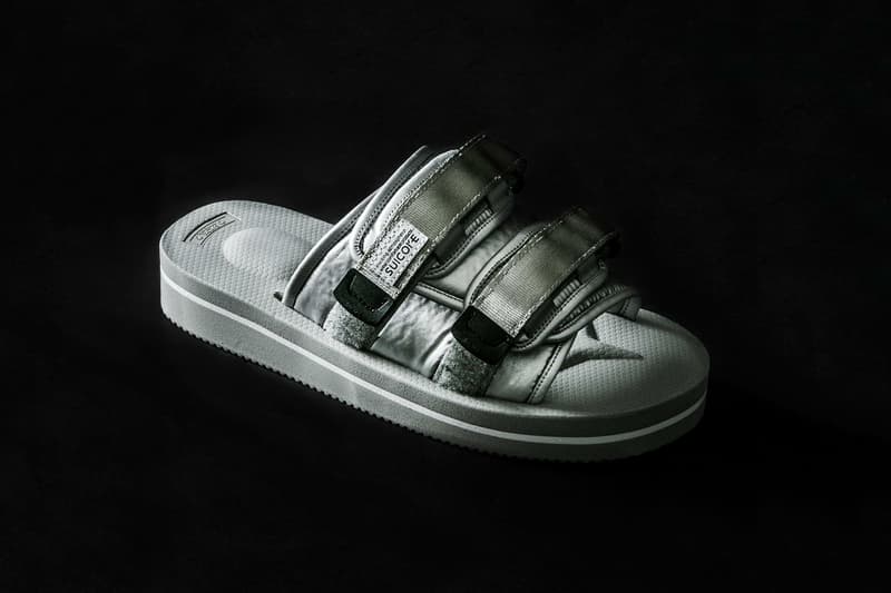 ミリタリーな仕上がりが購買意欲を駆り立てる monkey time x SUICOKE のコラボサンダル 〈SUICOKE〉愛用者が求めていたであろうストリートライクな配色のMOTO-Vが誕生 NASA（アメリカ航空宇宙局）とのコラボカプセルが記憶に新しい『monkey time（モンキー タイム）』から、今度は〈SUICOKE（スイコック）〉の別注モデルが登場。両者のチームアップでは、「Vibram（ビブラム）」社との共同開発により誕生した柔軟な踏み心地と反発性を兼ね備えるオリジナルフットベットにホールド力の高いストラップを配備した〈SUICOKE〉が誇る人気モデルのひとつ、MOTO-Vをベースに採用。ブラックをベースにセーフティーオレンジで切り替えを施したワークウェアに着想を得たタイプと、シルバーの素材を使用してモードに昇華させたタイプの2種類を製作し、価格は前者が19,440円、後者が20,520円（どちらも税込）となっている。現在オンラインストアでも先行予約を受け付けているが、5月11日（金）からは『monkey time』および『BEAUTY&YOUTH UNITED ARROWS』各店でも販売開始。今夏のパートナーとして、購入を検討してみてはいかがだろう。  もう少しソリッドなサンダルをお探しの方は、〈N.HOOLYWOOD COMPILE（N.ハリウッド コンパイル）〉の〈SUICOKE〉別注をチェック。 HYPEBEAST