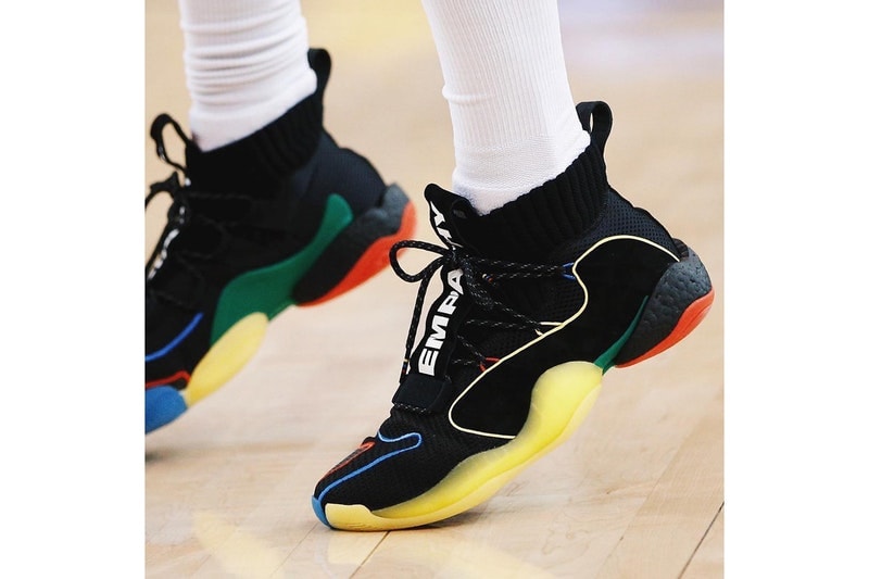ニック・ヤングがファレル・ウィリアムスと adidas Originals による新作コラボ Crazy BYW X を着用  カラフルな色合いとメッセージ性の強いテキストプリントをセットした注目作は必見 約17億1,200万円 大豪邸 Pharrell Williams ファレル・ウィリアムス adidas Originals アディダス オリジナルス Crazy BYW X “Gratitude and Empathy” ゴールデンステート・ウォリアーズ Nick Young ニック・ヤング 90年代カルチャー EMPATHY 共感 GRATITUDE 感謝 ヒューストン・ロケッツ Swaggy P HYPEBEAST ハイプビースト