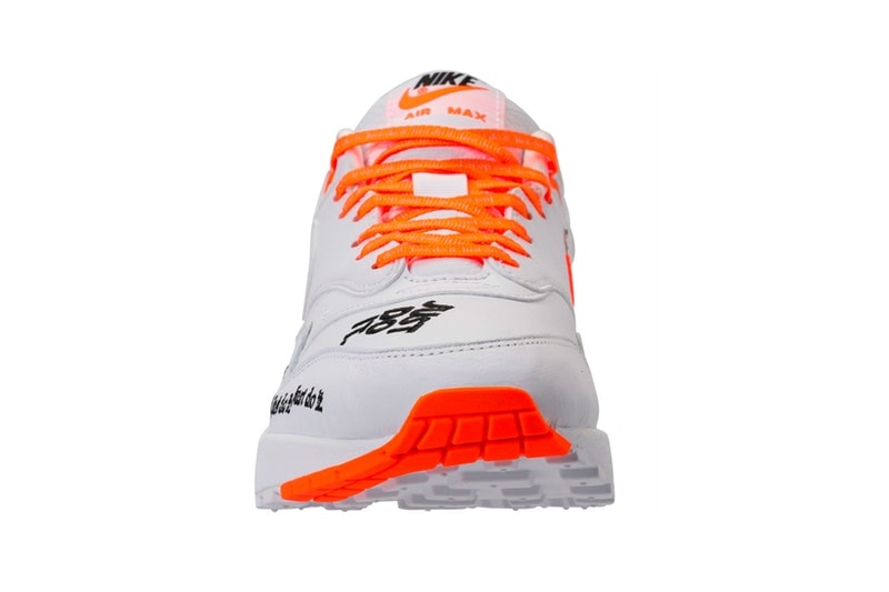 Nike Air Max 1 “Just Do It” の細部を撮影したクリーンなビジュアルを入手 〈Nike〉を象徴する“Just Do It”キャンペーンの30周年記念モデル