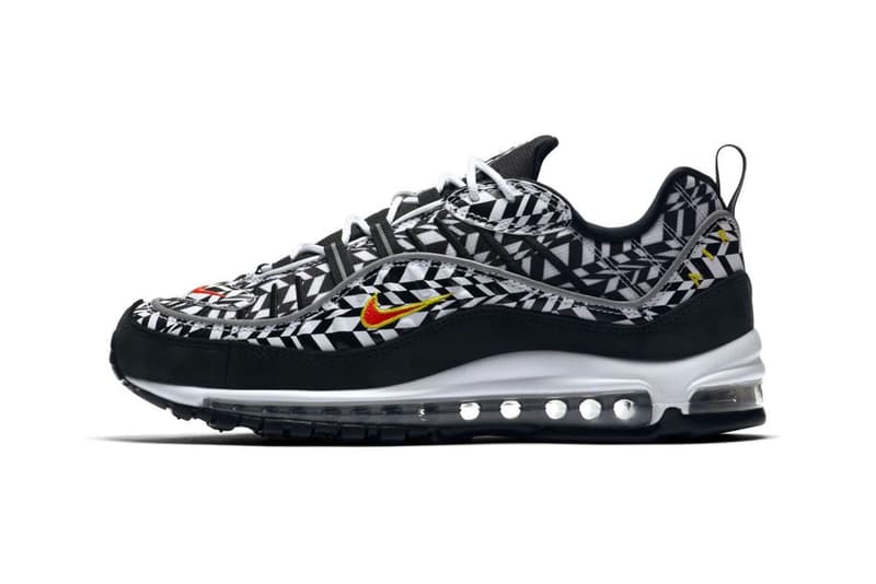 Nike より強烈な総柄プリントを採用した Air Max 98 “AOP” パックが登場 幾何学模様とカモ柄の個性豊かな2パターンがラインアップ スニーカーブームも一段落した90年代後半に登場したAir Max 98は、伝説のAir Max 95の生みの親、Sergio Lozano(セルジオ・ロザーノ)によって生み出されたシューズであるが、本モデルはそのアッパーのデザインや構成から、前年に発売された兄貴分のAir Max 97と比べるとカラフルで派手めの配色や素材を用いてリリースされる傾向にある。今回発表された“AOP(All-Over Print) ”パックでもその特徴が全面に出されている。 ブラック/ホワイトは〈ACRONYM®(アクロニウム)〉のAir VaporMax Moc 2にも通ずる幾何学模様が印象的であるが、ブラックのシュータンとマッドガードを装着することによって実際のデザイン以上に引き締まった印象を与える。一方、カモフラージュモデルは、部位によって異なるトーンのカモ柄がグラデーションのアッパーを構成。こちらのシュータンでも先述の幾何学模様が確認できる。両カラーウェイともにリフレクティブ素材のパイピングがあしらわれ、イエローで縁取りしたオレンジの小さなスウッシュを刺繍。そして、ソールはシンプルにホワイトのミッドソールに、当時の最先端テクノロジーであったフルレングスのMAX AIRが組み込まれ、アウトソールをブラックで仕上げている。 Air Max 98 “AOL”パックの発売日は5月31日(現地時間)、価格は160ドル(約176,00円)となる模様。上のフォトロールより各カラーウェイをチェックし、国内展開については〈Nike(ナイキ)〉からの続報を待とう。 HYPEBEAST