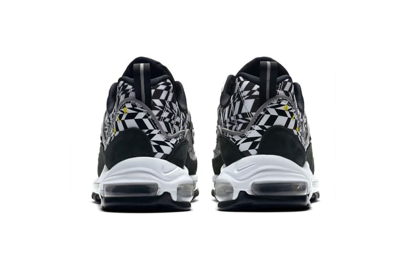 Nike より強烈な総柄プリントを採用した Air Max 98 “AOP” パックが登場 幾何学模様とカモ柄の個性豊かな2パターンがラインアップ スニーカーブームも一段落した90年代後半に登場したAir Max 98は、伝説のAir Max 95の生みの親、Sergio Lozano(セルジオ・ロザーノ)によって生み出されたシューズであるが、本モデルはそのアッパーのデザインや構成から、前年に発売された兄貴分のAir Max 97と比べるとカラフルで派手めの配色や素材を用いてリリースされる傾向にある。今回発表された“AOP(All-Over Print) ”パックでもその特徴が全面に出されている。 ブラック/ホワイトは〈ACRONYM®(アクロニウム)〉のAir VaporMax Moc 2にも通ずる幾何学模様が印象的であるが、ブラックのシュータンとマッドガードを装着することによって実際のデザイン以上に引き締まった印象を与える。一方、カモフラージュモデルは、部位によって異なるトーンのカモ柄がグラデーションのアッパーを構成。こちらのシュータンでも先述の幾何学模様が確認できる。両カラーウェイともにリフレクティブ素材のパイピングがあしらわれ、イエローで縁取りしたオレンジの小さなスウッシュを刺繍。そして、ソールはシンプルにホワイトのミッドソールに、当時の最先端テクノロジーであったフルレングスのMAX AIRが組み込まれ、アウトソールをブラックで仕上げている。 Air Max 98 “AOL”パックの発売日は5月31日(現地時間)、価格は160ドル(約176,00円)となる模様。上のフォトロールより各カラーウェイをチェックし、国内展開については〈Nike(ナイキ)〉からの続報を待とう。 HYPEBEAST