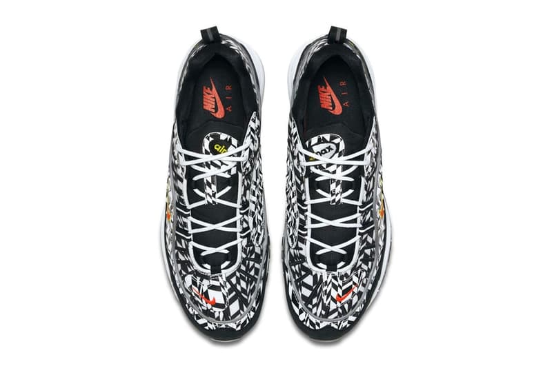 Nike より強烈な総柄プリントを採用した Air Max 98 “AOP” パックが登場 幾何学模様とカモ柄の個性豊かな2パターンがラインアップ スニーカーブームも一段落した90年代後半に登場したAir Max 98は、伝説のAir Max 95の生みの親、Sergio Lozano(セルジオ・ロザーノ)によって生み出されたシューズであるが、本モデルはそのアッパーのデザインや構成から、前年に発売された兄貴分のAir Max 97と比べるとカラフルで派手めの配色や素材を用いてリリースされる傾向にある。今回発表された“AOP(All-Over Print) ”パックでもその特徴が全面に出されている。 ブラック/ホワイトは〈ACRONYM®(アクロニウム)〉のAir VaporMax Moc 2にも通ずる幾何学模様が印象的であるが、ブラックのシュータンとマッドガードを装着することによって実際のデザイン以上に引き締まった印象を与える。一方、カモフラージュモデルは、部位によって異なるトーンのカモ柄がグラデーションのアッパーを構成。こちらのシュータンでも先述の幾何学模様が確認できる。両カラーウェイともにリフレクティブ素材のパイピングがあしらわれ、イエローで縁取りしたオレンジの小さなスウッシュを刺繍。そして、ソールはシンプルにホワイトのミッドソールに、当時の最先端テクノロジーであったフルレングスのMAX AIRが組み込まれ、アウトソールをブラックで仕上げている。 Air Max 98 “AOL”パックの発売日は5月31日(現地時間)、価格は160ドル(約176,00円)となる模様。上のフォトロールより各カラーウェイをチェックし、国内展開については〈Nike(ナイキ)〉からの続報を待とう。 HYPEBEAST