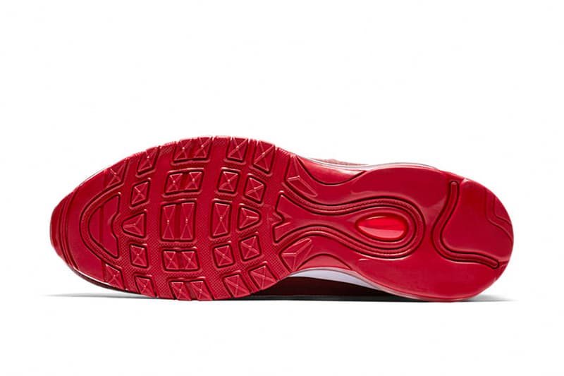 夏に映える情熱カラーに身を包んだ Nike Air Max 98 “Team Red” が登場 同系色でまとめつつもエンボスレザーやヌバックの部分使いでこなれ感アップ Virgil Abloh ヴァージル・アブロー ACRONYM® アクロニウム Nike ナイキ Air Max 98 アッパーデザイン フルレングス ビジブルAirユニット エンボスレザー ヌバック Air Max 98“Team Red” 5月10日(木) 19,440円 SNKRS HYPEBEAST ハイプビースト