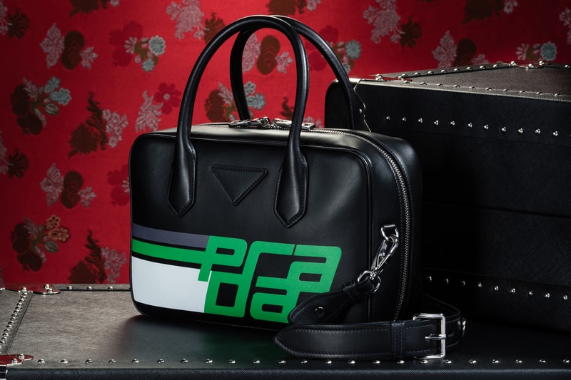 Prada が六本木ヒルズと大丸心斎橋店にて期間限定ポップアップを開催 2018年秋冬コレクションで注目されるオランダ人建築家、レム・コールハース率いるデザインオフィス「OMA」とのコラボバッグやアクセサリーも登場 Prada プラダ Prada Sport 6月2日（土） 同月19日（火） 7月22日（日） 8月4日（土） 六本木ヒルズ 大丸心斎橋店 Prada Silver Line プラダ シルバーライン Rem Koolhaas レム・コールハース OMA バナナ 恐竜 50年代 流線型車両 架空列車 HYPEBEAST ハイプビースト