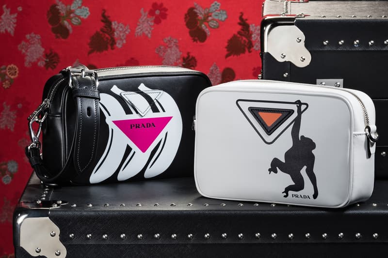 Prada が六本木ヒルズと大丸心斎橋店にて期間限定ポップアップを開催 2018年秋冬コレクションで注目されるオランダ人建築家、レム・コールハース率いるデザインオフィス「OMA」とのコラボバッグやアクセサリーも登場 Prada プラダ Prada Sport 6月2日(土) 同月19日(火) 7月22日(日) 8月4日(土) 六本木ヒルズ 大丸心斎橋店 Prada Silver Line プラダ シルバーライン Rem Koolhaas レム・コールハース OMA バナナ 恐竜 50年代 流線型車両 架空列車 HYPEBEAST ハイプビースト