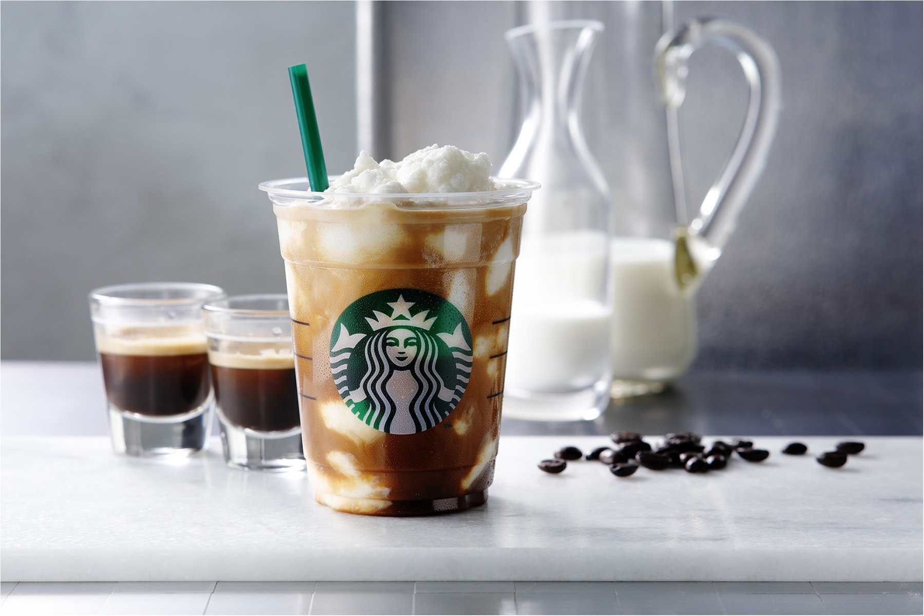Starbucks よりコーヒーフリーク必見の新作“大人のフラペチーノ”が登場 スターバックス