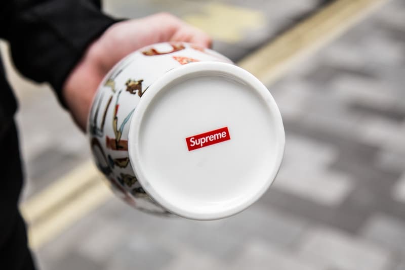 コラボアイテム盛りだくさんとなったロンドンでの Supreme 最新リリース日の様子をフォトレポート シュプリーム HYPEBEAST ハイプビースト