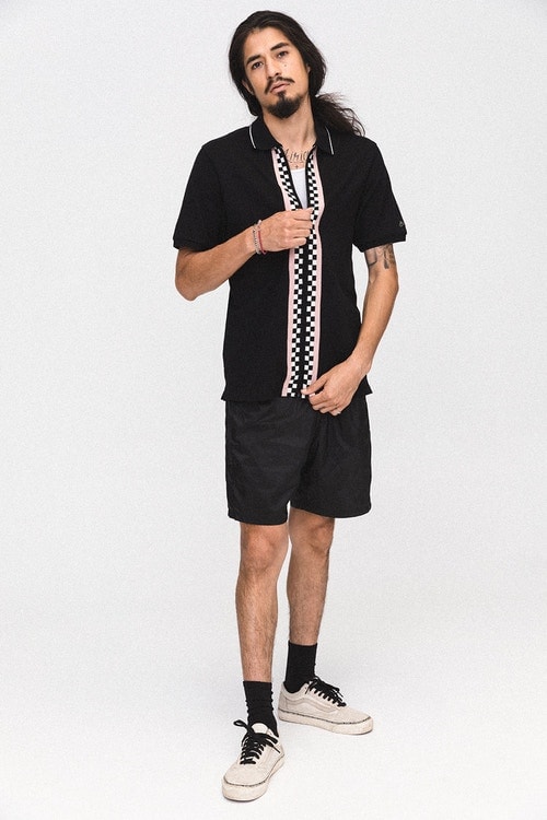 特殊な技法を取り入れ新境地を開拓した STÜSSY 2018年夏コレクション レトロな雰囲気から一転し、サイケデリックな柄やステッチングを採用したミリタリーウェアが多数登場 STÜSSY ステューシー 2018年夏コレクション サイケデリックカルチャー ミリタリーウェア パターン ステッチング プリント技法な タイダイ染 デニムジャケット 開襟シャツ チェッカーボード柄 コーチジャケット チャプター Stüssy.jp HYPEBEAST ハイプビースト