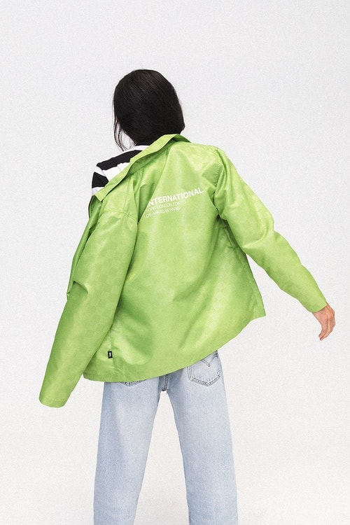 特殊な技法を取り入れ新境地を開拓した STÜSSY 2018年夏コレクション レトロな雰囲気から一転し、サイケデリックな柄やステッチングを採用したミリタリーウェアが多数登場 STÜSSY ステューシー 2018年夏コレクション サイケデリックカルチャー ミリタリーウェア パターン ステッチング プリント技法な タイダイ染 デニムジャケット 開襟シャツ チェッカーボード柄 コーチジャケット チャプター Stüssy.jp HYPEBEAST ハイプビースト