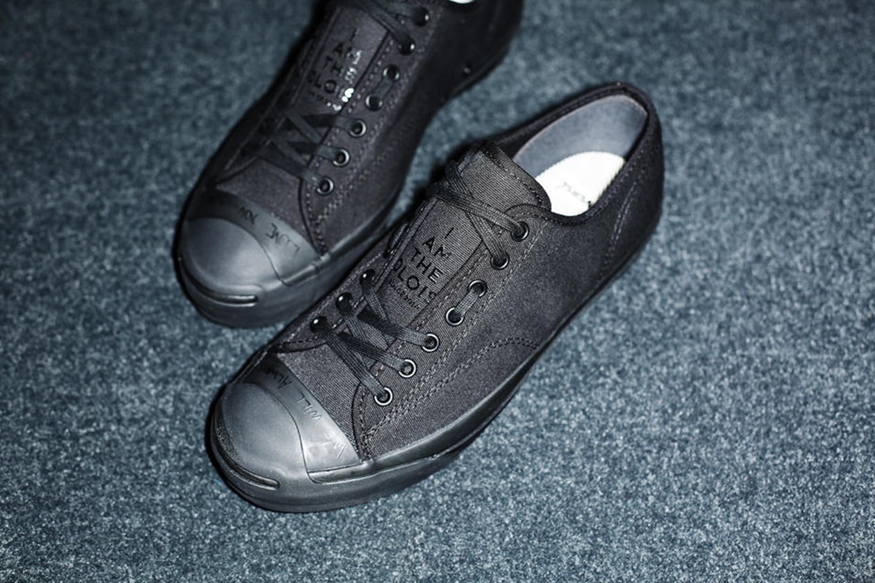 見逃したくない今週のリリースアイテム 6 選（2018|5/21~5/27）〈Levi’s®〉や〈Clarks Originals〉との〈Supreme〉コラボだけでなく、〈UNDERCOVER〉x 最新アニメ映画『犬ヶ島』の限定ノベルティTシャツも要注目 HYPEBEAST ハイプビースト