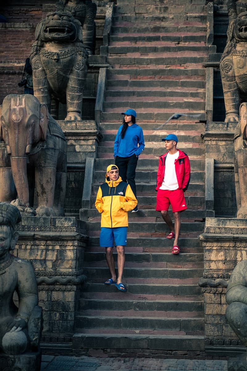 仏教祈りの旗に着想を得た The North Face “Khumbu” パックが登場 ファッションや高機能とはかけ離れたネパールのメインストリートで撮影を敢行 Supreme シュプリーム 2018年春コレクション BEAMS ビームス The North Face ザ・ノース・フェイス Khumbu カンブ ネパール カンブバリー カトマンズ通り ホワイト レッド ブルー イエロー グリーン ヒマラヤ 仏教祈りの旗 タルチョ マウンテンジャケット ラグランフーディ スライドサンダル バケットハット パネルキャップ HYPEBEAST ハイプビースト