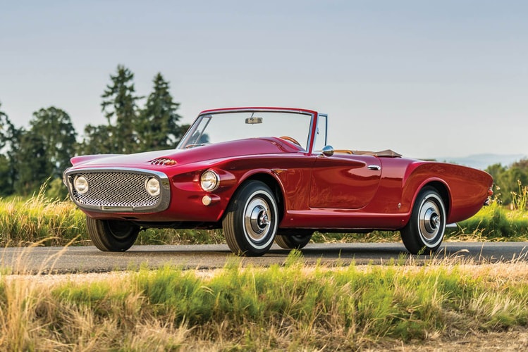 世に出回ることのなかった1961年製の幻のオープンカー Plymouth Asimmetrica Concept