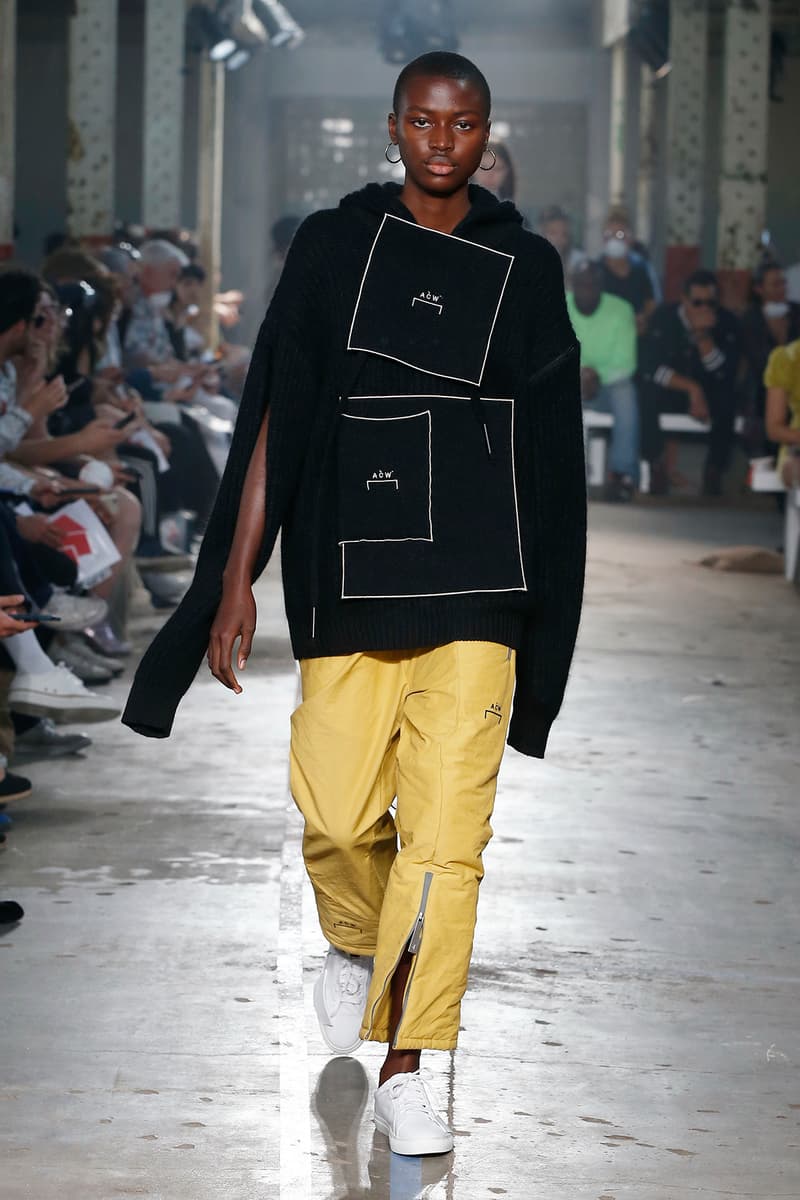 エキセントリックな演出で会場を熱気に包んだ A-COLD-WALL* 2019年春夏コレクション 〈Rick Owens〉風のレイヤードアイテムや〈Nike〉とタッグを組んだ石膏顔のデザインスニーカーが登場 doublet ダブレット LVMH Prize 2018 Samuel Ross サミュエル・ロス A-COLD-WALL* ア・コールド・ウォール ロンドン 2019年春夏コレクション Virgil Abloh ヴァージル・アブロー Off-White™ オフホワイト Rick Owens リック・オウエンス Nike ナイキ HYPEBEAST ハイプビースト