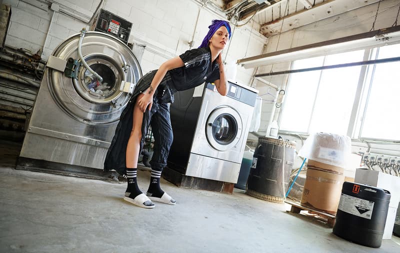 adidas Originals by Alexander Wang “Season 3” 最後のデリバリー情報が解禁 反抗的なスピリットと既存概念から逸脱したアプローチでクラシックな〈adidas〉のアイコンを再構築する今季の集大成 〈adidas Originals（アディダス オリジナルス）〉が展開するデザイナーコラボの中でもRaf Simons（ラフ・シモンズ）に匹敵する人気を誇る〈adidas Originals by Alexander Wang（アディダス オリジナルス バイ アレキサンダー ワン）〉の最新コレクション“Season 3”は、⼯場での検品作業をテーマに、質管理基準や出荷不良品などのアイディアをモチーフにクラシックな〈adidas〉のアイコンを再構築してきた。今季最後のリリースとなるDrop 3は、レディースアイテムを含む全16型で構成。ボックスフィットにカットされたハーフジップのAW Windbreakerは、袖に沿って内側と外側に⼊った3ストライプスが特徴で、Vネックのプラクティスシャツを再解釈したショートスリーブは、ウォッシュ加⼯のプロセスの際に起こりうるシワや縮みなどの失敗をコレクションの要素に取り⼊れたシーズンコンセプトを体現する仕上がりとなっている。  Haley Wollens（ハーレー・ウーレンズ）がスタイリングを、Brianna Capozzi（ブリアンナ・カポッツィ）が撮影を務めたキャンペーンビジュアルは、産業⽤のコインランドリー内を舞台に、反抗的なスピリットと古い伝統や概念にとらわれることないアプローチを色濃く表現。〈adidas Originals by Alexander Wang〉の“Season 3”を締めくくるラストデリバリーは、6⽉23⽇（⼟）より『アディダス オリジナルス フラッグシップストア トウキョウ』、『アレキサンダー ワン⻘⼭店』およびオンラインにて発売開始だ。  あわせて、アメリカへの“愛”を表現した〈Alexander Wang〉の最新コレクションに迫るバックステージレポートもお見逃しなく。