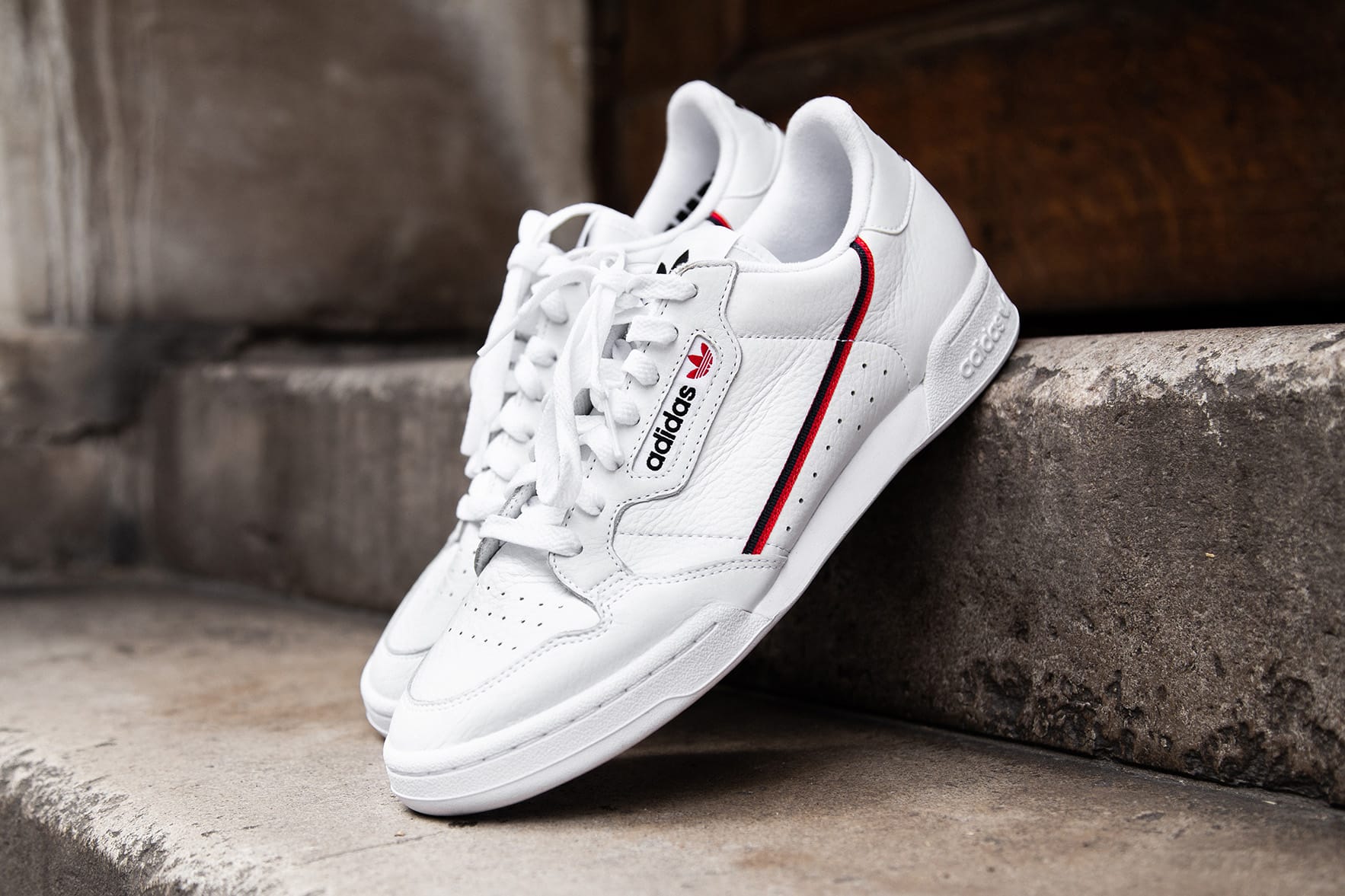 how do adidas continental 80 fit