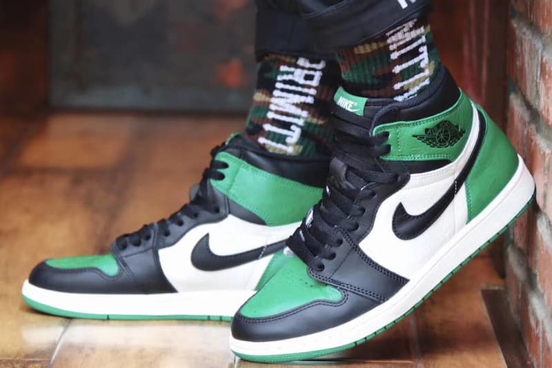 “Black Toe” をベースに採用した Air Jordan 1 “Pine Green” のオンフィートルックが到着 スニーカーヘッズの財布の紐を緩める人気モデルが真夏に向けて装い新たに登場 Nike ナイキ Pine Green オンフィートビジュアル ブラック ホワイト パイングリーン ツマ黒 Black Toe 9月22日 160ドル 約17,682円 HYPEBEAST ハイプビースト