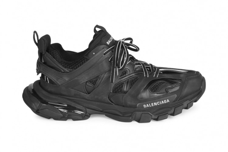 Balenciaga 2018年秋冬で脚光を浴びた新作フットウェアがゲリラリリース