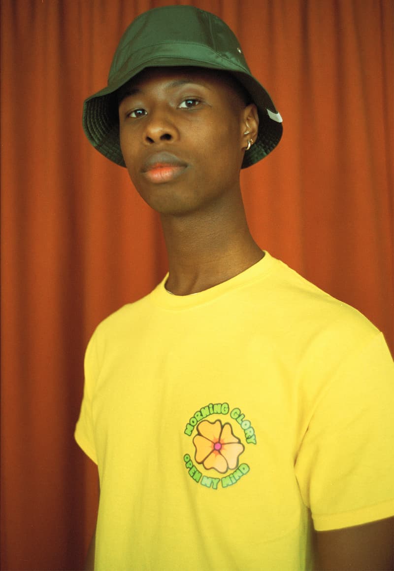 本島も梅雨入りし、本格的な夏の到来がすぐそこまで迫っているこのタイミングで、クリーンな中に独特の着崩しで不良性を表現する〈BEDWIN & THE HEARTBREAKERS（ベドウィン アンド ザ ハートブレイカーズ）〉が2018年夏のスポットコレクションを発表。今回はデンマーク・コペンハーゲンに拠点を置くデザインエージェンシー「Force of Nature」の主宰、Mads Jonassen（マッズ・ヨナンセ）をパートナーに招聘した。〈adidas（アディダス）〉、PlayStation（プレイステーション）、「Red Bull（レッドブル）」といった大手クライアントとの仕事の傍ら、クラシックなグラフィックスタイルをベースに映画業界でもその才能を発揮してきたMadsだが、今回のコレクションでは彼が今伝えたいメッセージを〈BEDWIN〉のプロダクトに落とし込んでいる。  渡辺真史が手がける東京ストリートレーベルの2018年夏スポットコレクションは、6月14日（木）より発売開始。また、当日は『The Heartbreakers』にてMadsを招いたローンチパーティーの開催も予定しているようなので、気になる方はこちらから詳細に目を通してみてはいかがだろうか。  〈SAYHELLO（セイハロー）〉のサマーコレクションや、『HYPEBEAST』限定で公開した〈FACETASM（ファセッタズム）〉の最新ファッションストーリーなど、その他のファッションニュースもお見逃しなく。 BEDWIN & THE HEARTBREAKERS が2018年夏のスポットコレクションを発表 HYPEBEAST