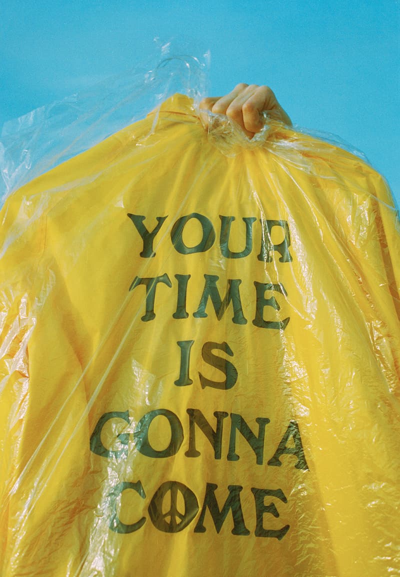 本島も梅雨入りし、本格的な夏の到来がすぐそこまで迫っているこのタイミングで、クリーンな中に独特の着崩しで不良性を表現する〈BEDWIN & THE HEARTBREAKERS（ベドウィン アンド ザ ハートブレイカーズ）〉が2018年夏のスポットコレクションを発表。今回はデンマーク・コペンハーゲンに拠点を置くデザインエージェンシー「Force of Nature」の主宰、Mads Jonassen（マッズ・ヨナンセ）をパートナーに招聘した。〈adidas（アディダス）〉、PlayStation（プレイステーション）、「Red Bull（レッドブル）」といった大手クライアントとの仕事の傍ら、クラシックなグラフィックスタイルをベースに映画業界でもその才能を発揮してきたMadsだが、今回のコレクションでは彼が今伝えたいメッセージを〈BEDWIN〉のプロダクトに落とし込んでいる。  渡辺真史が手がける東京ストリートレーベルの2018年夏スポットコレクションは、6月14日（木）より発売開始。また、当日は『The Heartbreakers』にてMadsを招いたローンチパーティーの開催も予定しているようなので、気になる方はこちらから詳細に目を通してみてはいかがだろうか。  〈SAYHELLO（セイハロー）〉のサマーコレクションや、『HYPEBEAST』限定で公開した〈FACETASM（ファセッタズム）〉の最新ファッションストーリーなど、その他のファッションニュースもお見逃しなく。 BEDWIN & THE HEARTBREAKERS が2018年夏のスポットコレクションを発表 HYPEBEAST