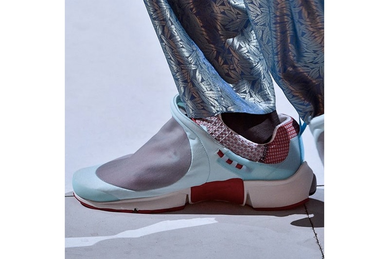 COMME des GARÇONS Homme Plus が Nike との最新コラボフットウェアをパリで披露 ベースモデルとなったのは、足首を覆う2枚のアッパーデザインが魅力のAir Presto Foot Tent CDG シーディージー COMME des GARÇONS コム デ ギャルソン Nike ナイキ COMME des GARÇONS Homme Plus 2019年春夏コレクション Air Presto Foot Tent エア プレスト フット テント ソールユニット トグル HYPEBEAST ハイプビースト