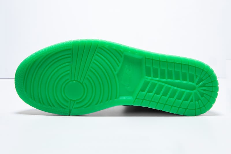 世界最大規模のゲームフェスで限定展開された Air Jordan 1 “Xbox” の公式ビジュアルが登場 PlayStation仕様のAir Force 1に続き、海外で爆発的ヒットを飛ばした家庭用ゲーム機をモチーフに採用 E3 2018 PlayStation プレイステーション Nike ナイキ Air Force 1 Microsoft マイクロソフト Xbox Air Jordan 1 フレンズ＆ファミリー プレミアムスエード HYPEBEAST ハイプビースト