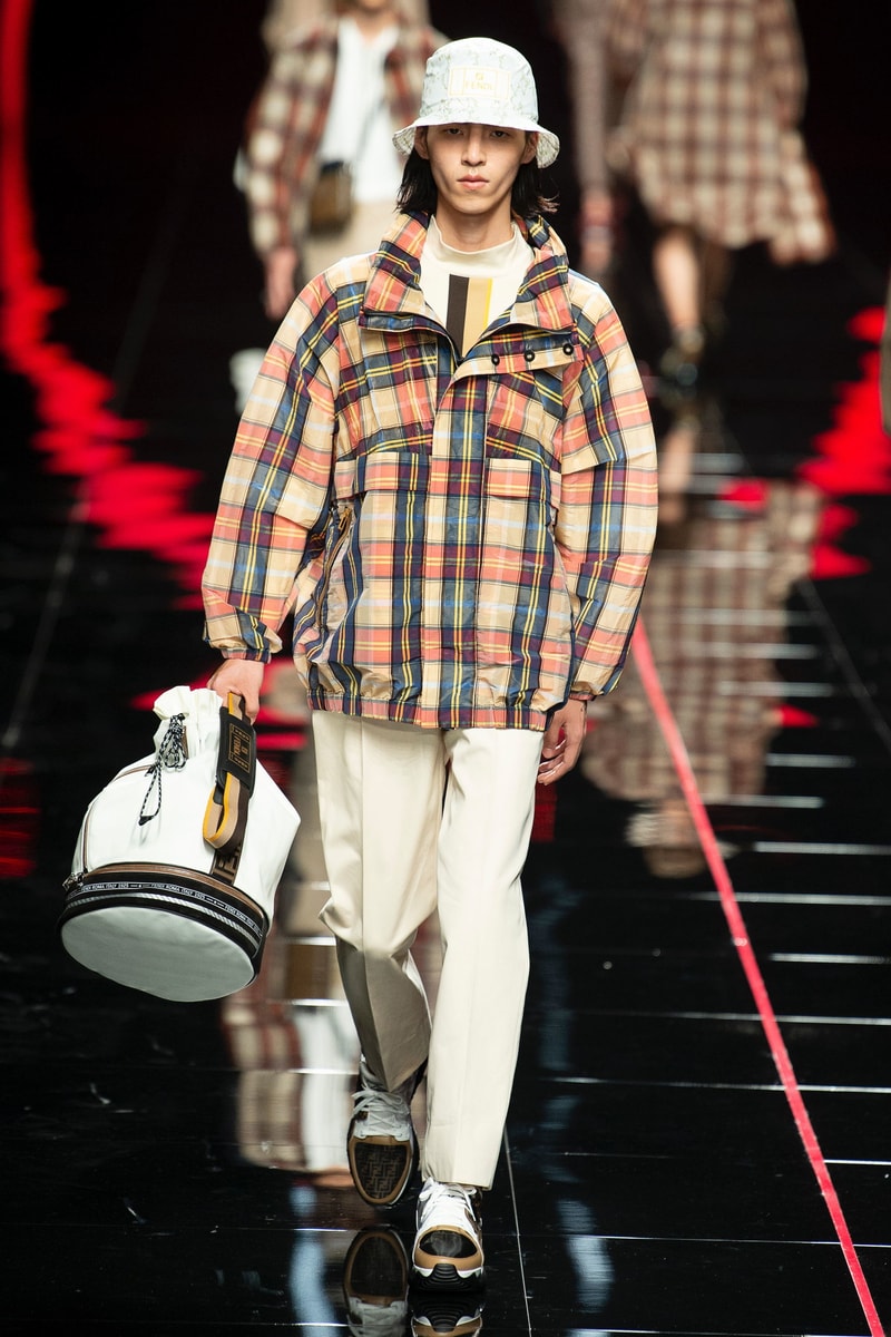 伝統的なアイテムに現代のトレンドを投影させた FENDI 2019年春夏メンズコレクション SF映画バリの攻撃的なカラーサングラスや総柄アイテムが今季の目玉　RIMOWA リモワ FENDI フェンディ イタリア ミラノ 2019年春夏コレクション シンボリック ストリート モード HYPEBEAST ハイプビースト
