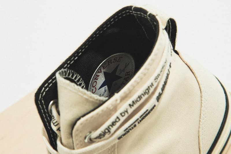 Midnight Studios x Converse のコラボレーションモデルにクローズアップ 裏表を反転させたChuck Taylor ’70とOne Starが登場 Shane Gonzalez(シェーン・ゴンザレス)のティーザー公開によりその存在が気になっていた人も多いであろう、〈Midnight Studios(ミッドナイト スタジオ)〉と〈Converse(コンバース)〉のコラボレーションシューズにクローズアップ。本コレクションでは、Chuck Taylor All Star ’70とOne Starの2型の裏表を反転させることで、斬新ながらも大きな違和感を感じることのない生成りのキャンバススニーカーを展開する。 Chuck Taylorはシグネチャーであるアンクルパッチまで内側へ隠れてしまっているものの、通常は見えることのないシュータン裏のディテールが顔を覗かせ、一方のOne Starはサイドの星がステッチで表現されているため、どことなくオリジナルに近い外観となっている。また、どちらのモデルにも〈Midnight Studios〉と〈Converse〉のブランディングを配したシューレースをループ。若きShaneのクリエイティブマインドを落とし込んだChuck Taylor All Star ’70とOne Starは現在、厳選された一部リテーラーにて販売中だ。 あわせて、〈Converse〉が日本で立ち上げた国内初のスケートボーディングライン〈CONVERSE SKATEBOARDING〉の情報もチェックしておこう。