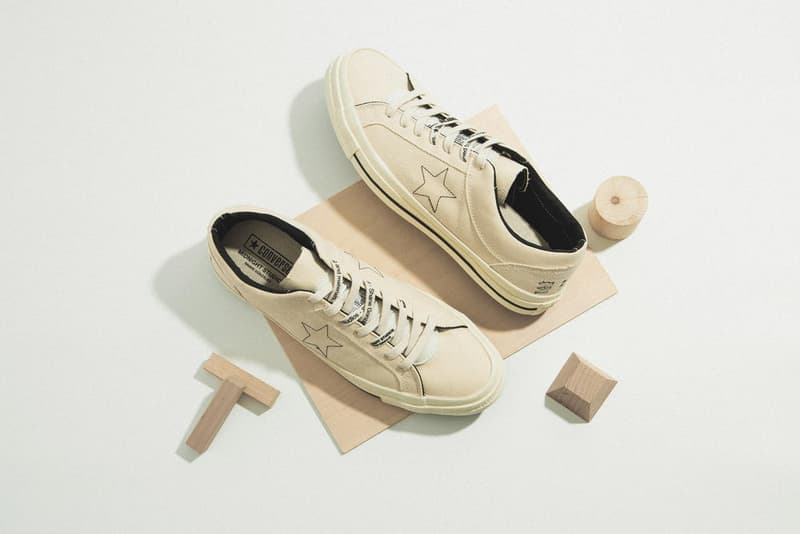 Midnight Studios x Converse のコラボレーションモデルにクローズアップ 裏表を反転させたChuck Taylor ’70とOne Starが登場 Shane Gonzalez（シェーン・ゴンザレス）のティーザー公開によりその存在が気になっていた人も多いであろう、〈Midnight Studios（ミッドナイト スタジオ）〉と〈Converse（コンバース）〉のコラボレーションシューズにクローズアップ。本コレクションでは、Chuck Taylor All Star ’70とOne Starの2型の裏表を反転させることで、斬新ながらも大きな違和感を感じることのない生成りのキャンバススニーカーを展開する。  Chuck Taylorはシグネチャーであるアンクルパッチまで内側へ隠れてしまっているものの、通常は見えることのないシュータン裏のディテールが顔を覗かせ、一方のOne Starはサイドの星がステッチで表現されているため、どことなくオリジナルに近い外観となっている。また、どちらのモデルにも〈Midnight Studios〉と〈Converse〉のブランディングを配したシューレースをループ。若きShaneのクリエイティブマインドを落とし込んだChuck Taylor All Star ’70とOne Starは現在、厳選された一部リテーラーにて販売中だ。  あわせて、〈Converse〉が日本で立ち上げた国内初のスケートボーディングライン〈CONVERSE SKATEBOARDING〉の情報もチェックしておこう。