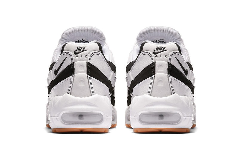 Nike がイタリアの名門サッカークラブに敬意を表して Air Max 95 “Juventus” を復刻 2003年モデルにマイナーチェンジを施したビアンコネーロを纏うAM95 日本のスニーカーブームの火付け役として今なお圧倒的な人気を誇る〈Nike（ナイキ）〉のAir Max 95より、2003年に登場した“Juventus”が復活する。本作はホワイト/ブラック、つまりビアンコネーロを纏ったイタリアの名門クラブを彷彿させる配色デザインが最大の特徴。ただし、OGモデルとは若干異なり、かかと部分のスウッシュをゴールドからブラックに、そしてアウトソールもガムソールへと変更されるなど、ディテールにマイナーチェンジが施されている。  気になる人も多いであろうAM95 “Juventus”の新モデルだが、肝心の発売日と取扱店舗は現状不明。ヘッズ諸君は、引き続き『SNKRS』ならびにキーアカウントからのアナウンスを小まめにチェックしていこう。  ちなみに、〈Nike〉とPlayStationのコラボAir Force 1のビジュアルはもうチェック済み？