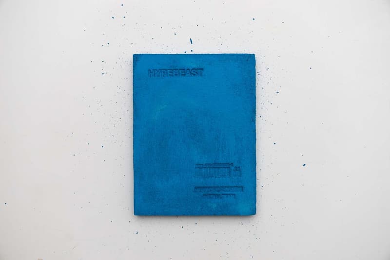 ブルー コンクリートで包み込んだ特別な HYPEBEAST Magazine Issue 21 が50部限定で発売決定 ハイプビースト 雑誌 マガジン 