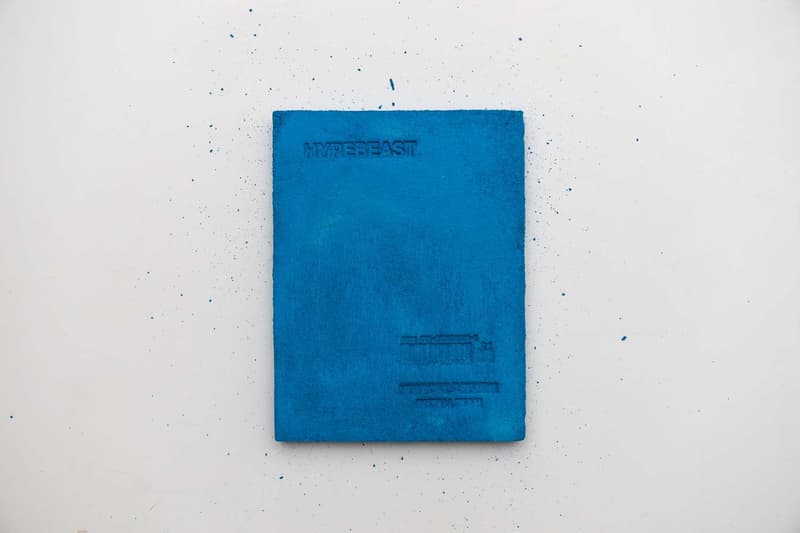 ブルー コンクリートで包み込んだ特別な HYPEBEAST Magazine Issue 21 が50部限定で発売決定 ハイプビースト 雑誌 マガジン