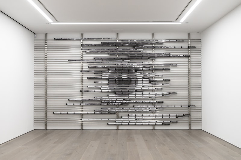他と一線を画すフランス人芸術家 JR がアートエキシビジョン “Horizontal” を開催 独創的な視点で切り取られたアート作品、そしてアリシア・キーズによるVIPパーティの様子をチェック Banksy バンクシー KAWS カウズ JR ジェイアール Perrotin New York Horizontal Alicia Keys アリシア・キーズ HYPEBEAST ハイプビースト