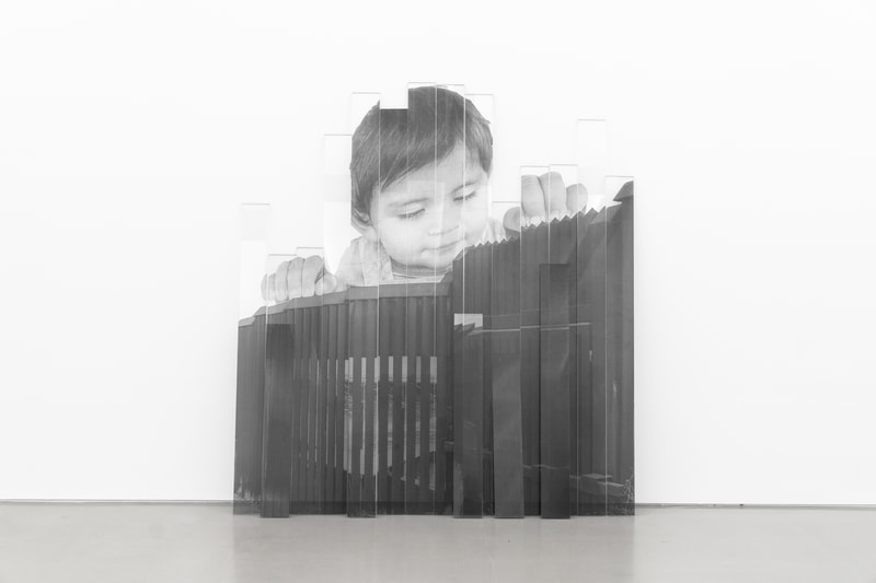 他と一線を画すフランス人芸術家 JR がアートエキシビジョン “Horizontal” を開催 独創的な視点で切り取られたアート作品、そしてアリシア・キーズによるVIPパーティの様子をチェック Banksy バンクシー KAWS カウズ JR ジェイアール Perrotin New York Horizontal Alicia Keys アリシア・キーズ HYPEBEAST ハイプビースト