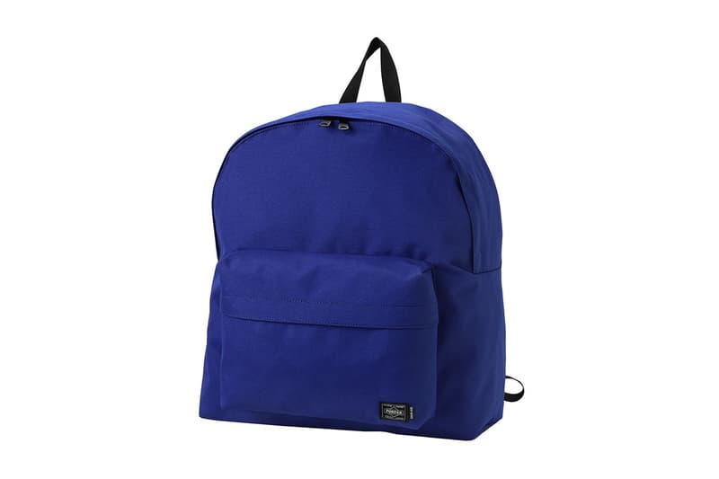 ストリート随一の先見の明を持つセレクトショップ MIN-NANO が PORTER STAND でポップアップを開催 駅構内という地理的要素を汲み取った『MIN-NANO』x『PORTER STAND』のコラボアイテムや限定Tシャツなどが多数登場 一概にセレクトショップと言えど、そのスタイルは三者三様である。だが、渋谷から京王井の頭線で3駅の池ノ上に店舗を構える『MIN-NANO（ミンナノ）』は、次なるヒットブランドを（世界的に見ても）いち早くフックアップするストリートの指標と言っても過言ではない。  そんな感度の高い人たちが絶えず動向を気にかける『MIN-NANO』が、「吉田カバン」の編集による品川駅の『PORTER STAND（ポーター スタンド）』でトランクショーを開催。本企画では『MIN-NANO』のオーナー、中津川吾郎と〈PORTER〉が同プロジェクトのために製作したちょっと変化球なエクスクルーシブバッグ＆雑貨が豊富なバリエーションで登場する。  イベント限定カラーのデイパックは、通常のバックパックの150%にサイズアップしたスペシャル仕様で、夏に映える爽やかなオールブルーと日本の有名な鉄道のカラーをモチーフにしたグレー/グリーンの全2色を用意。また、ドット柄の入ったグレーのリュックコードを使用したナイロンメッシュ素材のナップサックに加え、昔ながらの紙袋をデザインモチーフにしたA4サイズのランチバッグは、iPadや書類、パスポートや身の回り品を持ち運びできるジャストなサイズ感が購買意欲を駆り立てる。  その他にもDカン付きのパウチ、交通系ICカードをモチーフにした配色のPDウォレットもイベント限定カラーで用意され、『MIN-NANO』が製作したBEAR Tee、九州を拠点に活動するアーティスト KYNEとNONCHELEEEによるCat Girl Tee、新鋭ストリートレーベルにもグラフィティを提供するSHINKNOWSUKEとMIN-NANOのコラボTシャツなども販売される模様。会期は6月30日（土）から7月30日（月） までの1ヶ月間となっているので、是非、足を運んでみてはいかがだろうか。なお、ブルーのデイパックとナップサック、SHINKNOWSUKEデザインのTシャツは7月14日（土）リリースなのでご注意を。  MIN-NANO TRUNK SHOW by PORTER STAND  住所：東京都港区高輪3-26-27 JR品川駅 エキュート品川 サウス内 Tel：03-6408-9173 営業時間：8:00 - 22:00（※日祝は8:00 - 21:00）