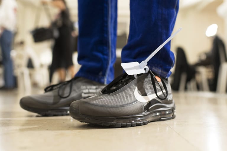 Off-White™ 2019年春夏コレクションのバックステージに潜入