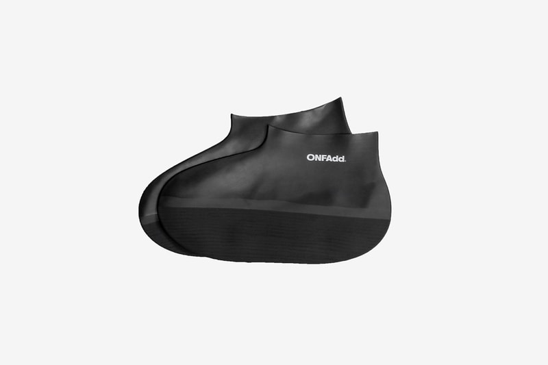 雨や泥からスニーカーを保護するマストハブのレインフットウェア Rain Socks 長年の悩みを解消し、大切な靴を雨から守る買い溜め必至のスニーカー用オーバーシューズ