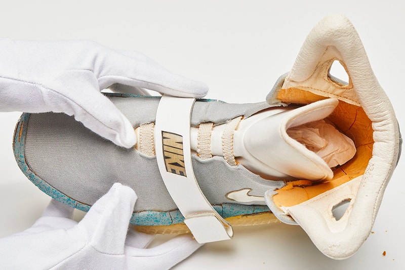 『バック・トゥ・ザ・フューチャー』のために制作された Nike MAG のオリジナルモデルが市場に登場 ナイキ マグ HYPEBEAST ハイプビースト