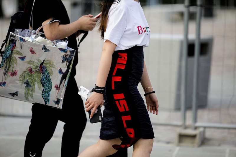 Streetsnaps:Pitti Uomo 94 Spring/Summer 2019 古典的なスーチングスタイルが激減し、ストリートやスポーツなどトレンド要素を加味したフィレンツェヘッズたちが出現 Pitti Uomo 第94回ピッティ・ウォモ HYPEBEAST スナップ隊 Ermenegildo Zegna エルメネジルド・ゼニア Boglioli ボリオリ Palm Angeles パーム・エンジェルス Heron Preston ヘロン プレストン Balenciaga バレンシアガ Supreme シュプリーム Rawlings ローリングス キャッチャーマスク adidas Originals by Alexander Wang アディダス オリジナルス バイ アレキサンダー・ワン バスケットボール ハイプビースト