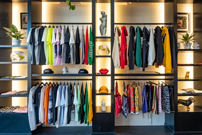 PLEASURES と Chinatown Market のコラボフラッグシップショップがロサンゼルスにオープン プレジャーズ チャイナタウン マーケット HYPEBEAST ハイプビースト