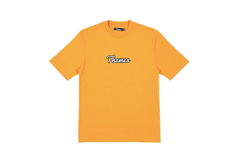 ブロンディ・マッコイが手がける Thames の2018年夏最後のデリバリー情報が解禁 Tシャツや20ポンド柄のビーチタオルなど、新世代アイコンが夏のストリートに映えるアイテム群をリリース 〈Palace（パレス）〉の看板ライダーであり、最近はKate Moss（ケイト・モス）のエージェンシーへ加入したことも話題となった若きアイコン、Blondey McCoy（ブロンディ・マッコイ）が自身の手がける〈Thames（テムズ）〉から2018年夏最後のコレクションをデリバリーする。ラストドロップにはTシャツやショーツ、ソックスに加え、レモネード缶やコーラ瓶、デキャンタを総柄で配置したポロ＆ショーツのセットアップ、2016年にリリースされた〈Palace〉x〈Thames〉のスケートデッキを思い出させる20ポンド柄のビーチタオルなども登場する模様。Blondey曰く、今夏の最終デリバリーは6月15日午前11時（現地時間）にオンラインストアにて発売されるとのことなので、お買い忘れのないように。  あわせて、Blondeyモデルも登場した〈adidas Skateboarding（アディダス スケートボーディング）〉とMark Gonzales（マーク・ゴンザレス）のユニフォームコレクションもチェックしてみてはいかが？