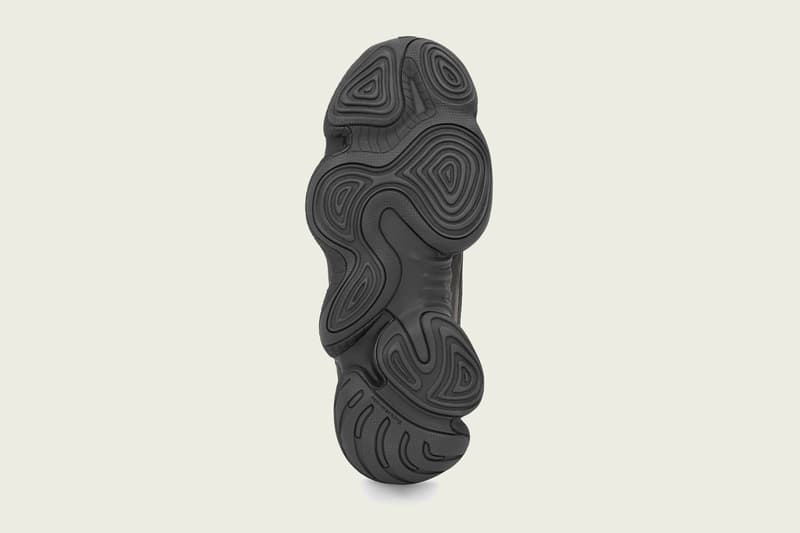 adidas が Kanye West とのコラボスニーカー YEEZY 500 “Utility Black” の国内発売日＆取扱店舗の公式情報を発表 遂にスリーストライプスのブランドがファン待望のオールブラックモデルを市場に投下