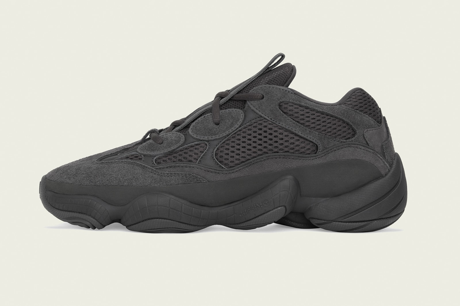見逃したくない今週のリリースアイテム 7 選(2018|7/2~7/8)YEEZY 500 “Utility Black”や〈Off-White™ 〉x「RIMOWA」など、財布の紐が緩む強力なコラボアイテムが目白押し HYPEBEAST ハイプビースト