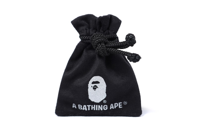 BAPE®️ よりチャーミングなへイプヘッド型の新作ピアスが登場 樹脂コーティングで爽やかに仕上げた夏ジュエリーは今季マストバイ BAPE®️ ベイプ シグネチャーロゴ エイプヘッド ピアス 7月7日（土） HYPEBEAST ハイプビースト