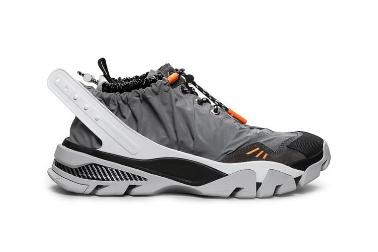 Calvin Klein がドローコードを巧みに落とし込んだ Carlos 10 の最新モデルを公開