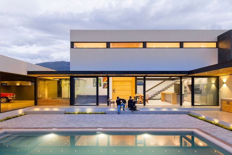 エクアドルの山林地帯にひっそりと佇む究極のコレクターズハウス